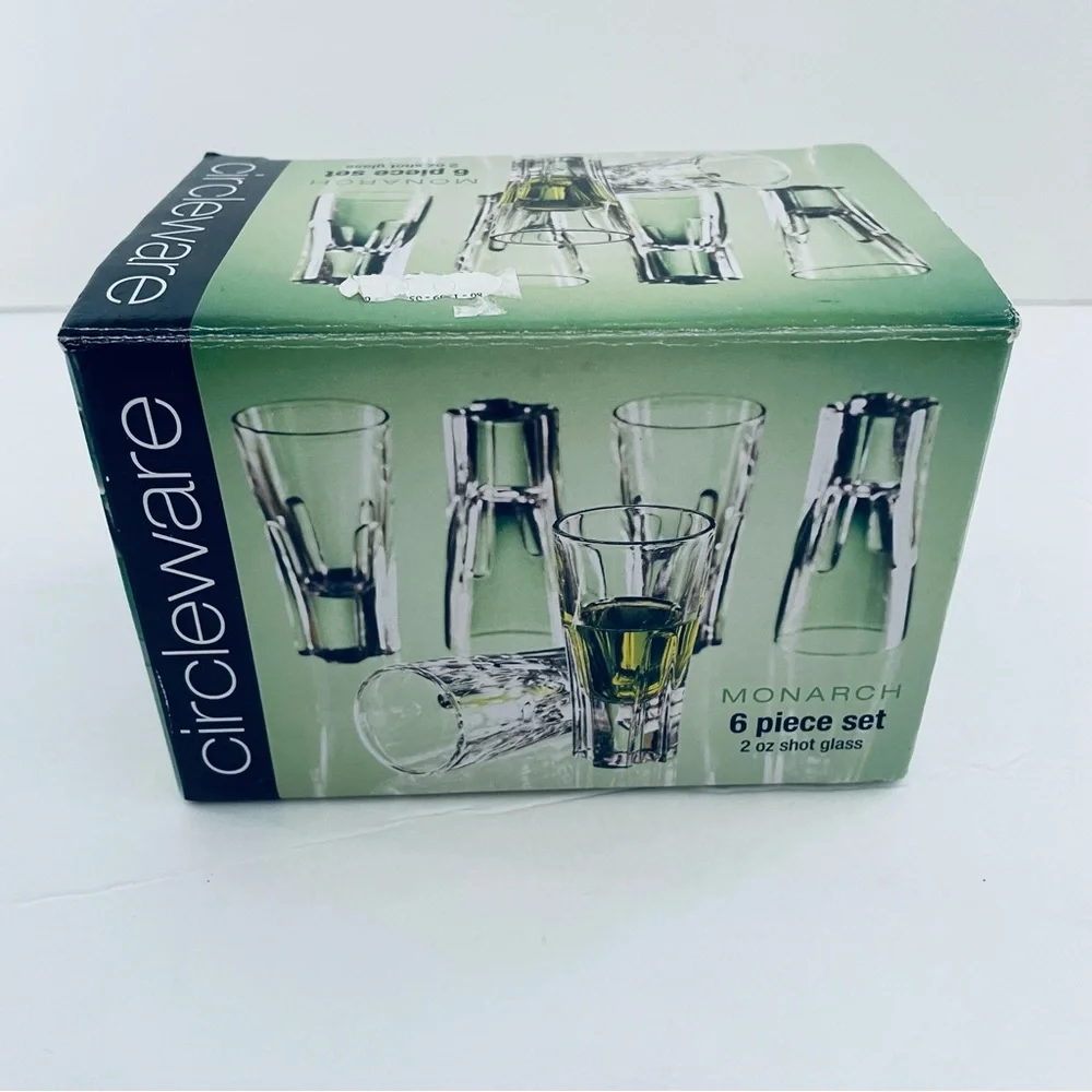 Circleware Monarch Made in Italy 6 piece set of 2 oz. Shot glasses NWT